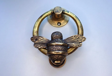 Load image into Gallery viewer, Brass Bumble Bee Ring Door Knocker - Heritage Brass Finish