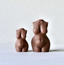 Load image into Gallery viewer, Curvy Sister Candle - Ebony, Cocoa and Chalk