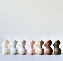 Load image into Gallery viewer, Curvy Sister Candle - Ebony, Cocoa and Chalk