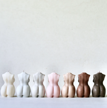 Load image into Gallery viewer, Curvy Sister Candle - Ebony, Cocoa and Chalk