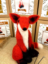 Load image into Gallery viewer, Rusty Fox Needle Felting Kit