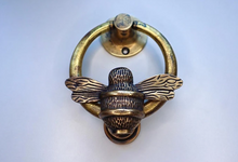 Load image into Gallery viewer, Brass Bumble Bee Ring Door Knocker - Heritage Brass Finish
